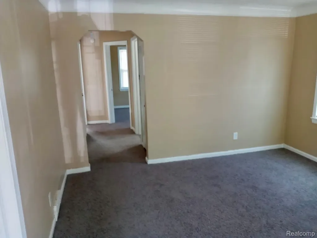 8111 Warwick Street Detroit City MI 48228