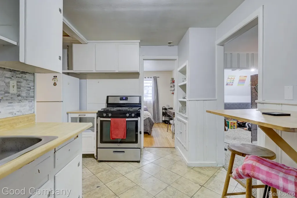 1936 Farrow Street Ferndale City MI 48220