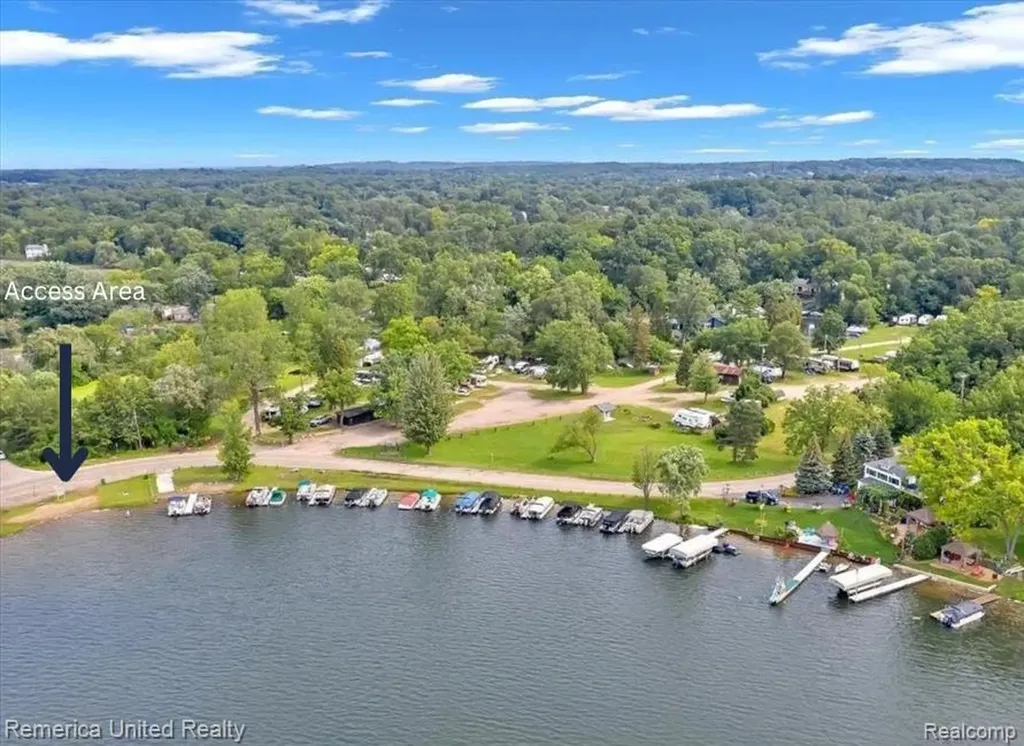 4861 Allingham Drive White Lake Charter Township MI 48383
