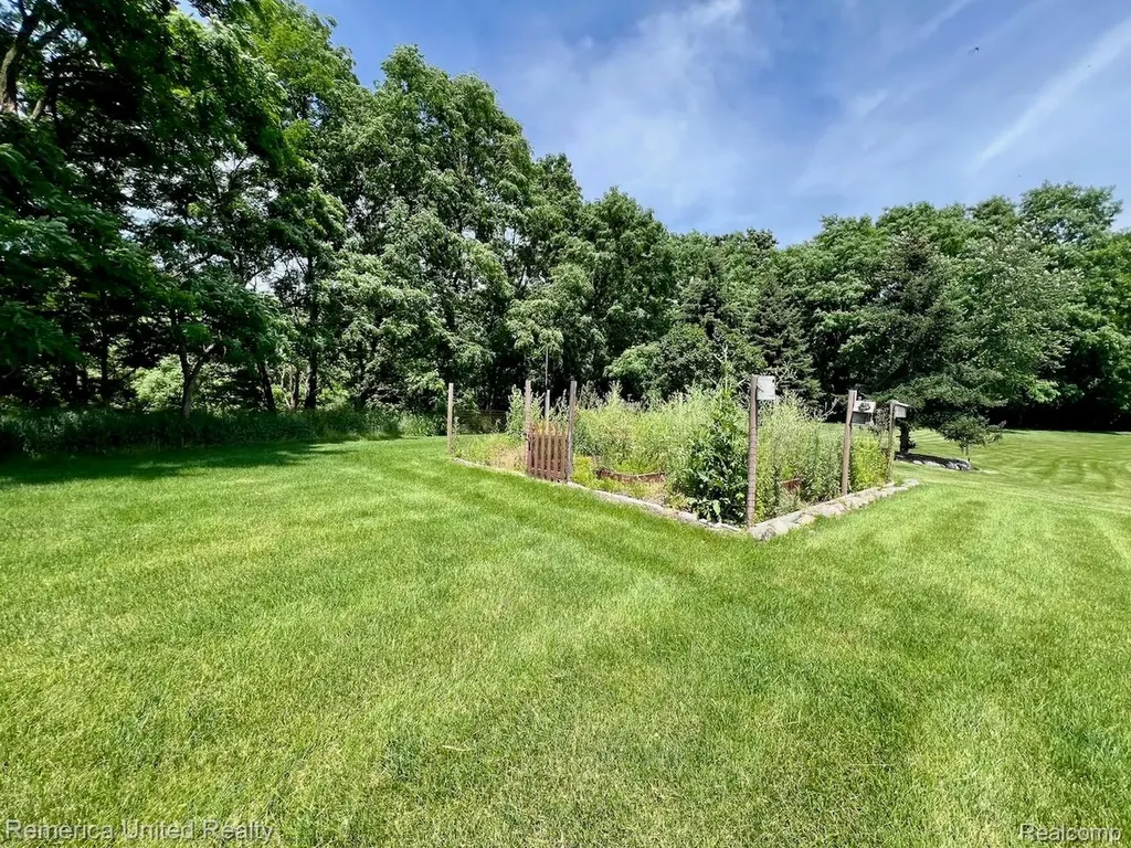 324 Conover Court Genoa Township MI 48843