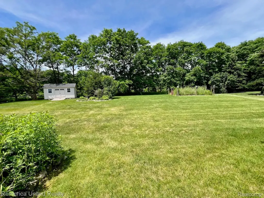 324 Conover Court Genoa Township MI 48843
