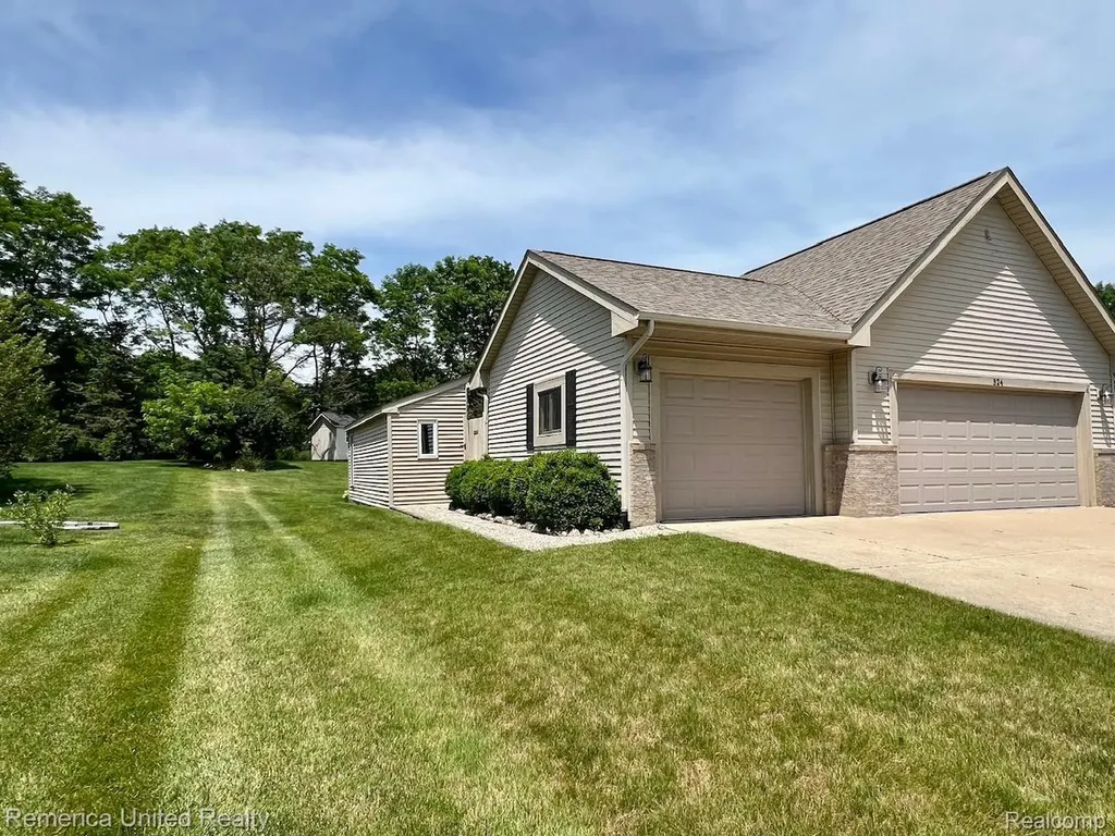 324 Conover Court Genoa Township MI 48843