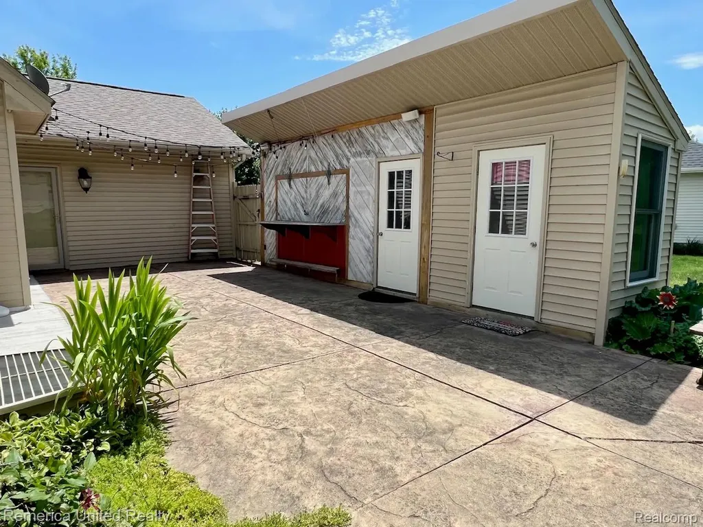 324 Conover Court Genoa Township MI 48843