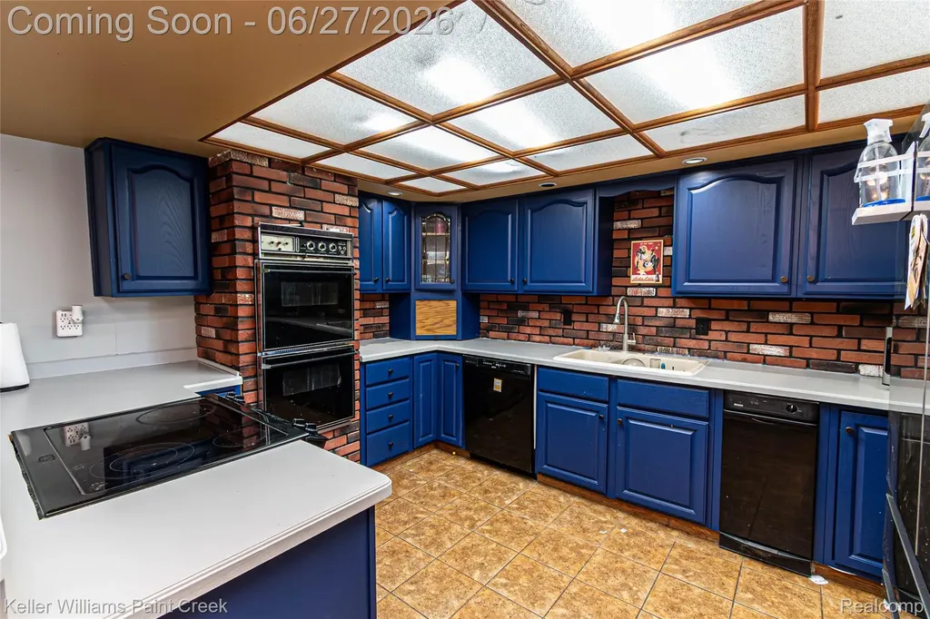 20510 Luna Street Clinton Charter Township MI 48035