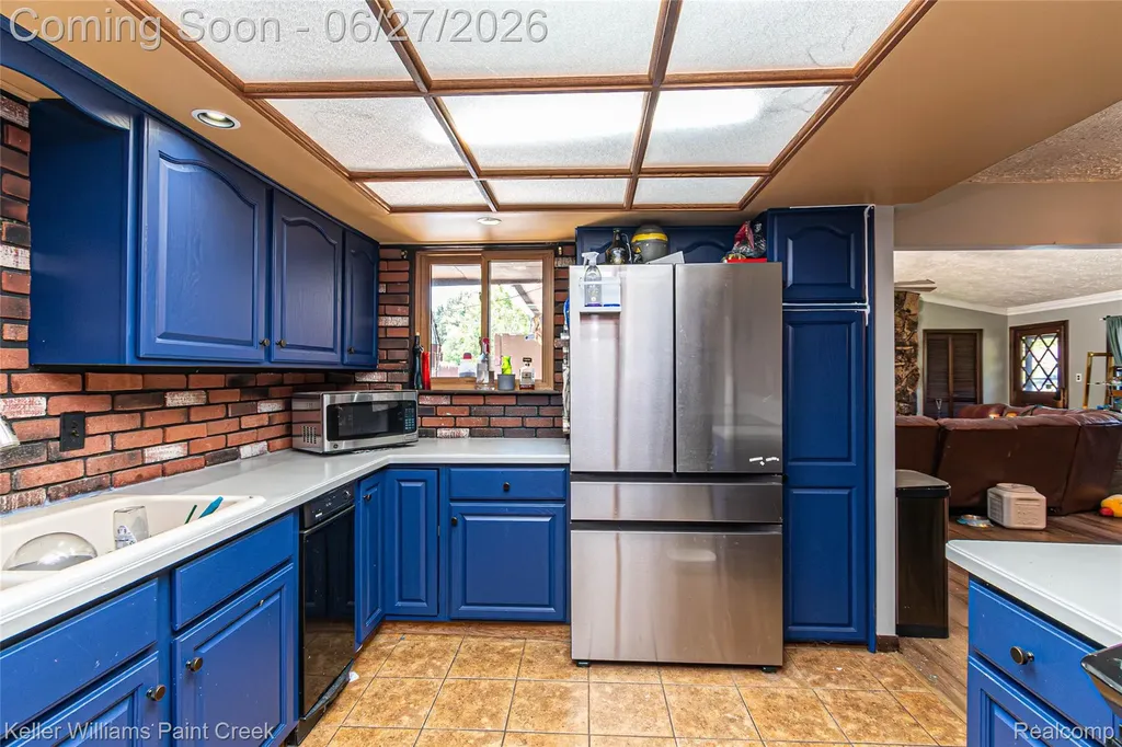 20510 Luna Street Clinton Charter Township MI 48035