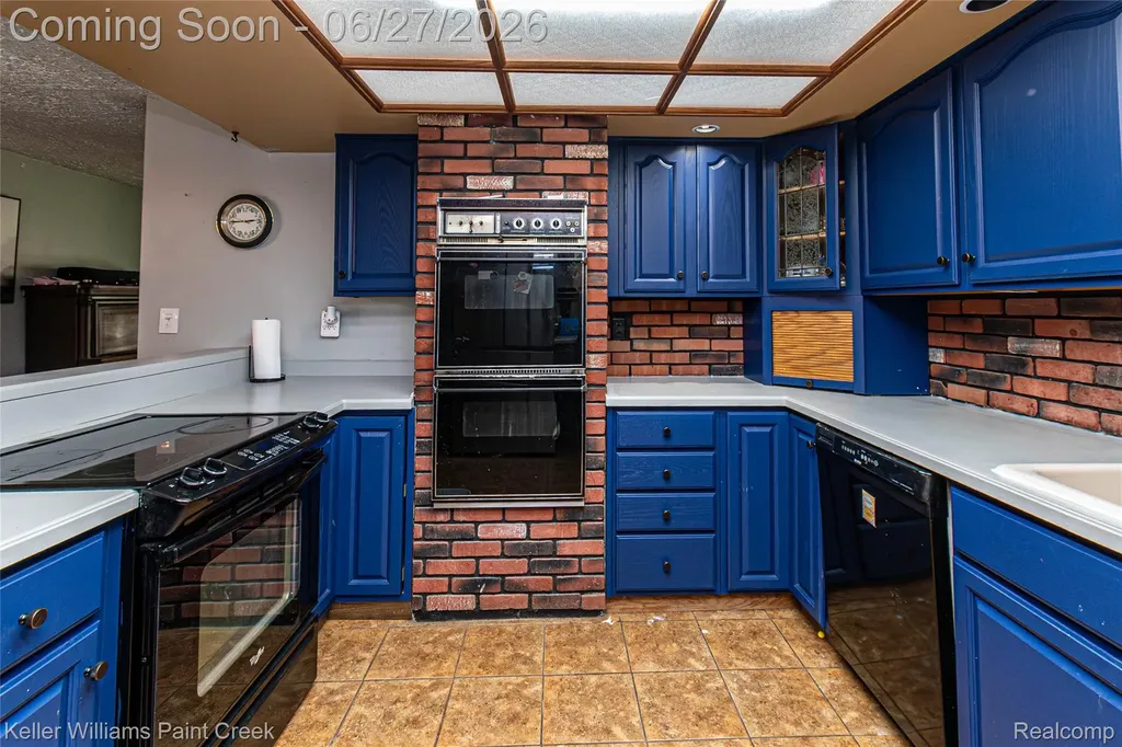 20510 Luna Street Clinton Charter Township MI 48035