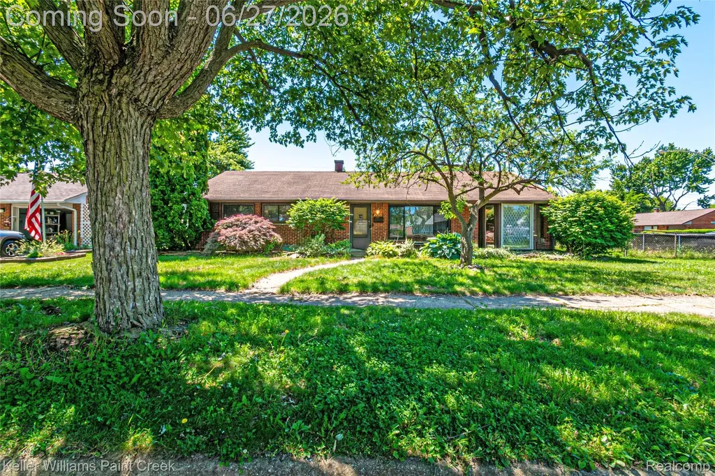 20510 Luna Street Clinton Charter Township MI 48035