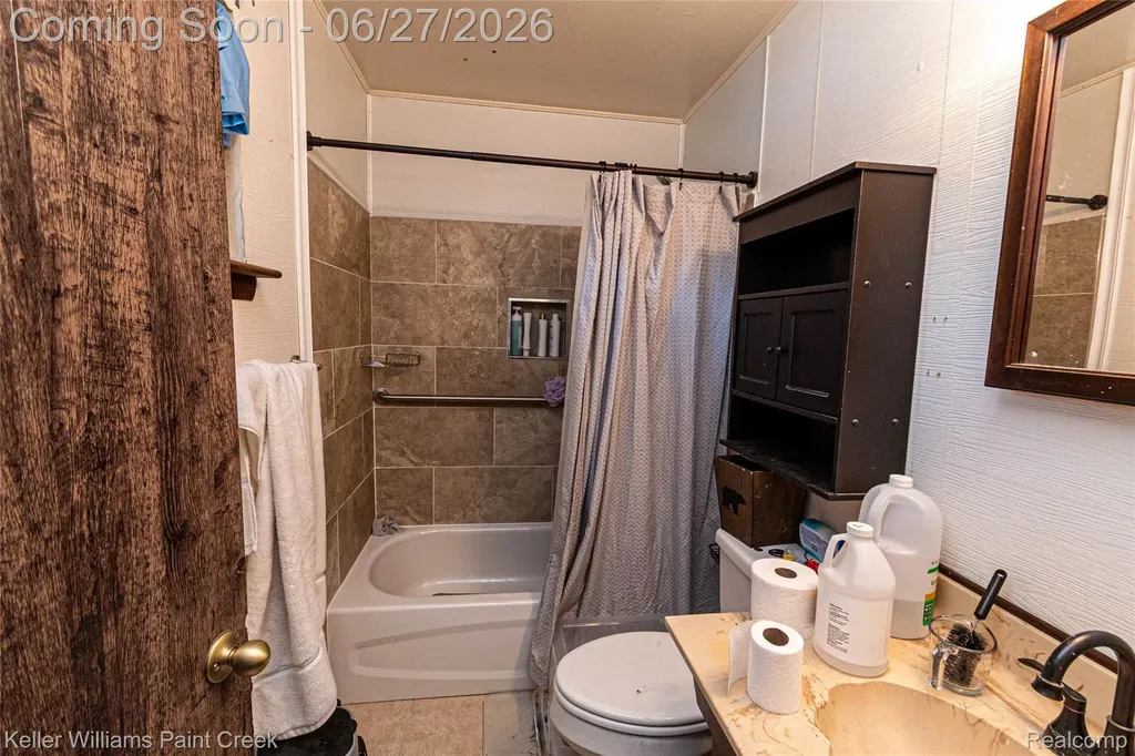 20510 Luna Street Clinton Charter Township MI 48035