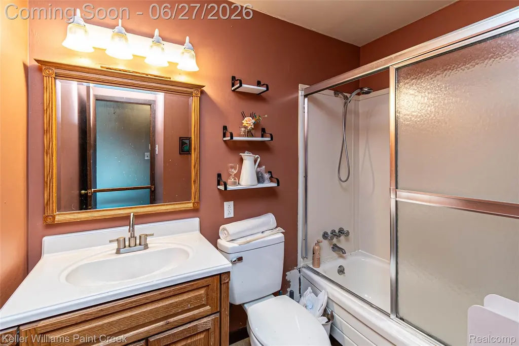 20510 Luna Street Clinton Charter Township MI 48035