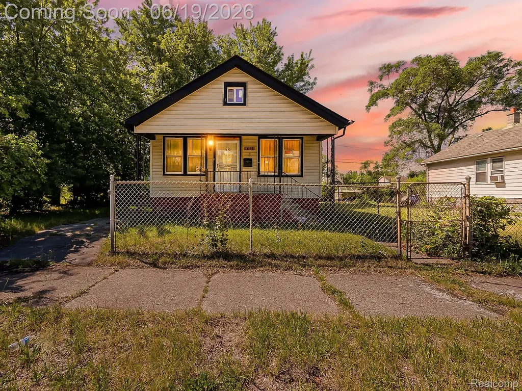 7681 Ellsworth Street Detroit City MI 48238
