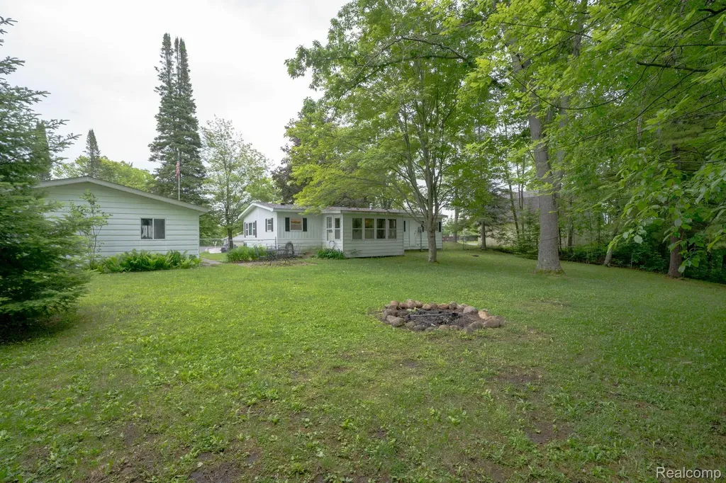 3410 Algonquin Trail Curtis Township MI 48737