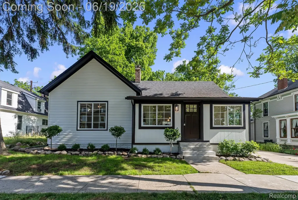 117 E Church Street E Lake Orion Village MI 48362