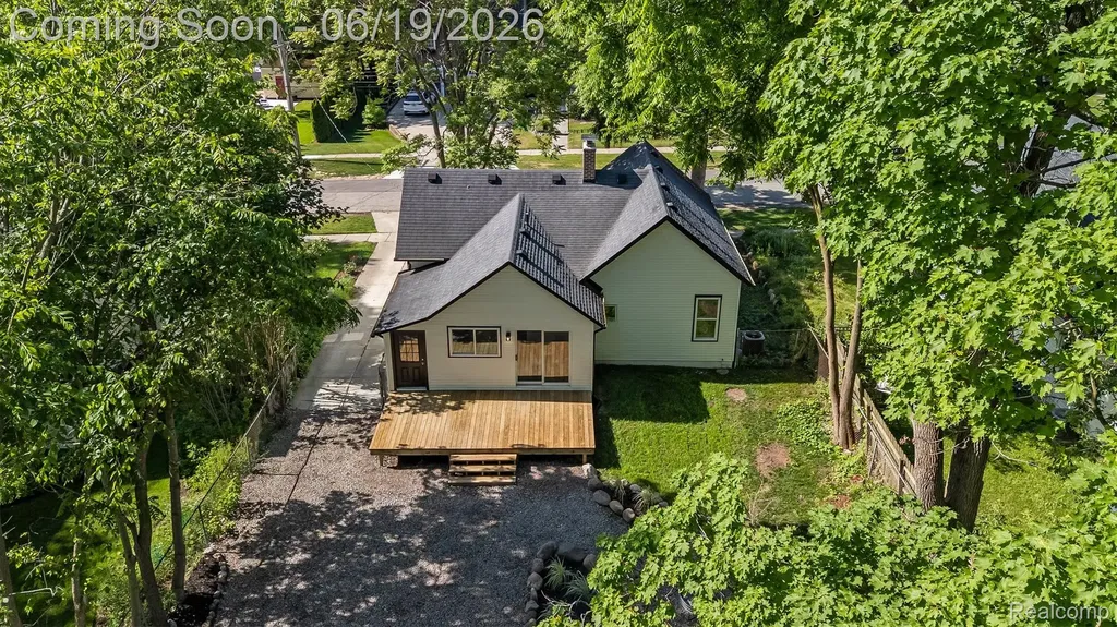 117 E Church Street E Lake Orion Village MI 48362