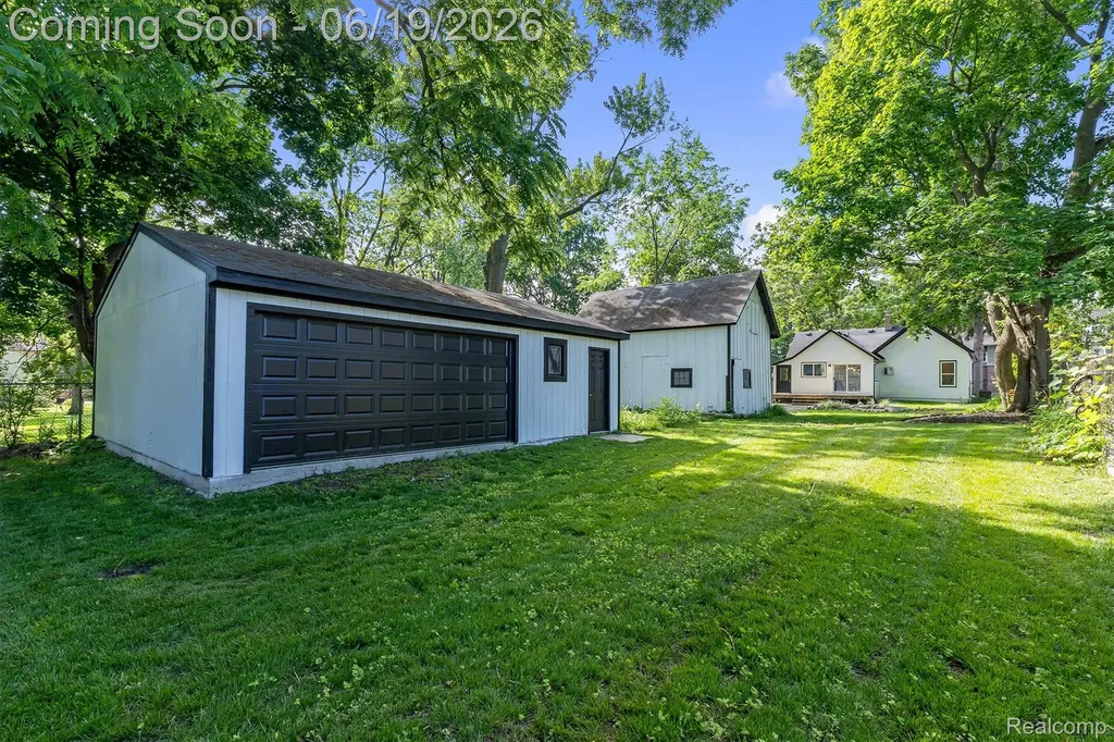 117 E Church Street E Lake Orion Village MI 48362