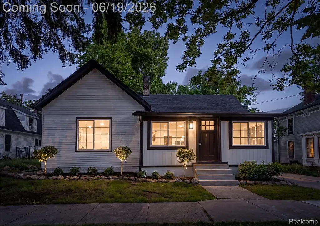 117 E Church Street E Lake Orion Village MI 48362