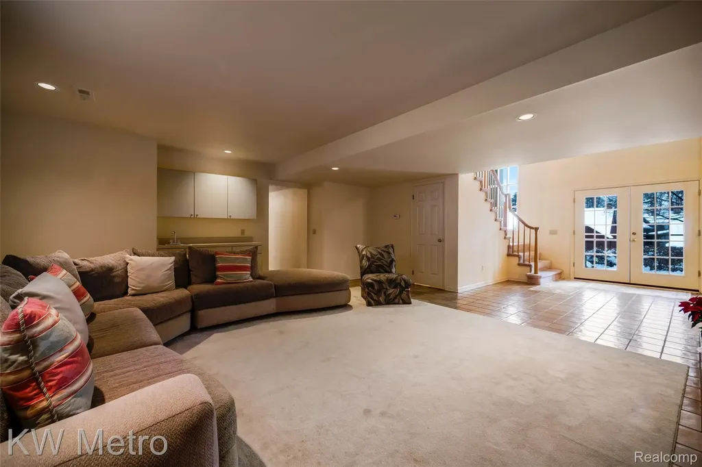 3086 Bloomfield Park Drive West Bloomfield Charter Township MI 48323