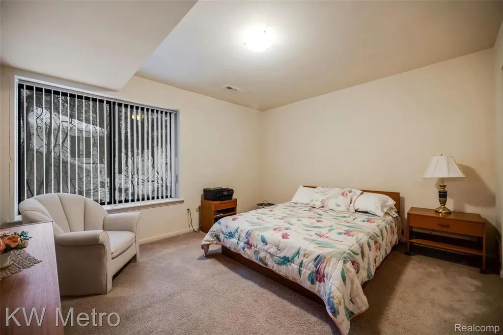 3086 Bloomfield Park Drive West Bloomfield Charter Township MI 48323