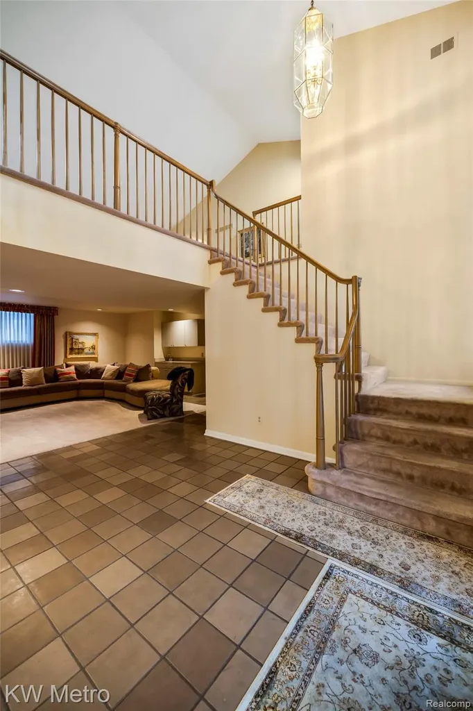 3086 Bloomfield Park Drive West Bloomfield Charter Township MI 48323