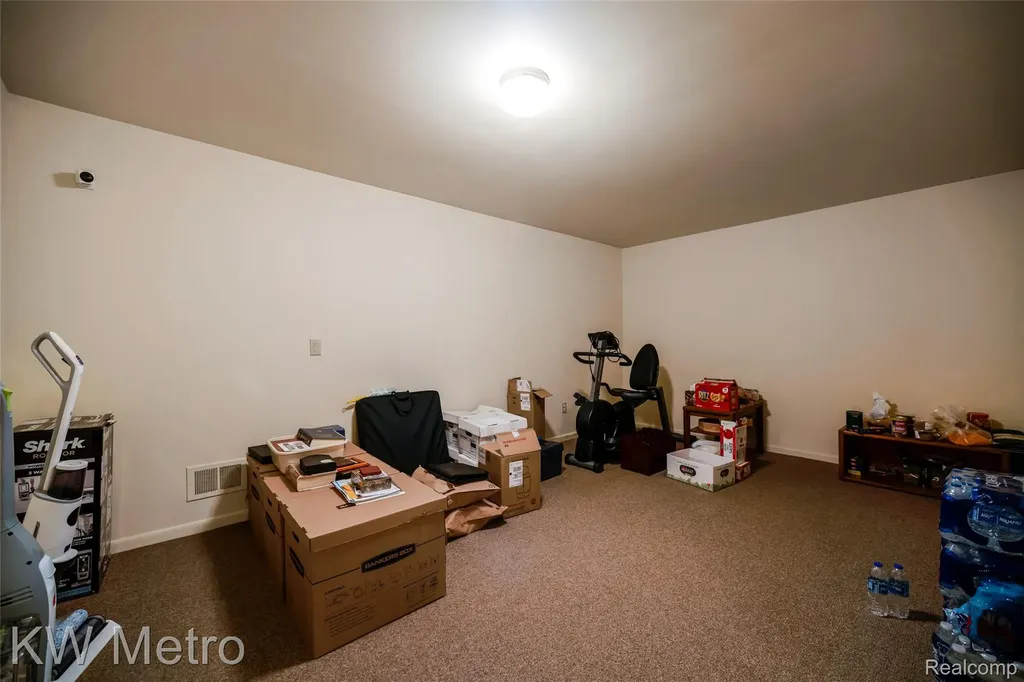 3086 Bloomfield Park Drive West Bloomfield Charter Township MI 48323