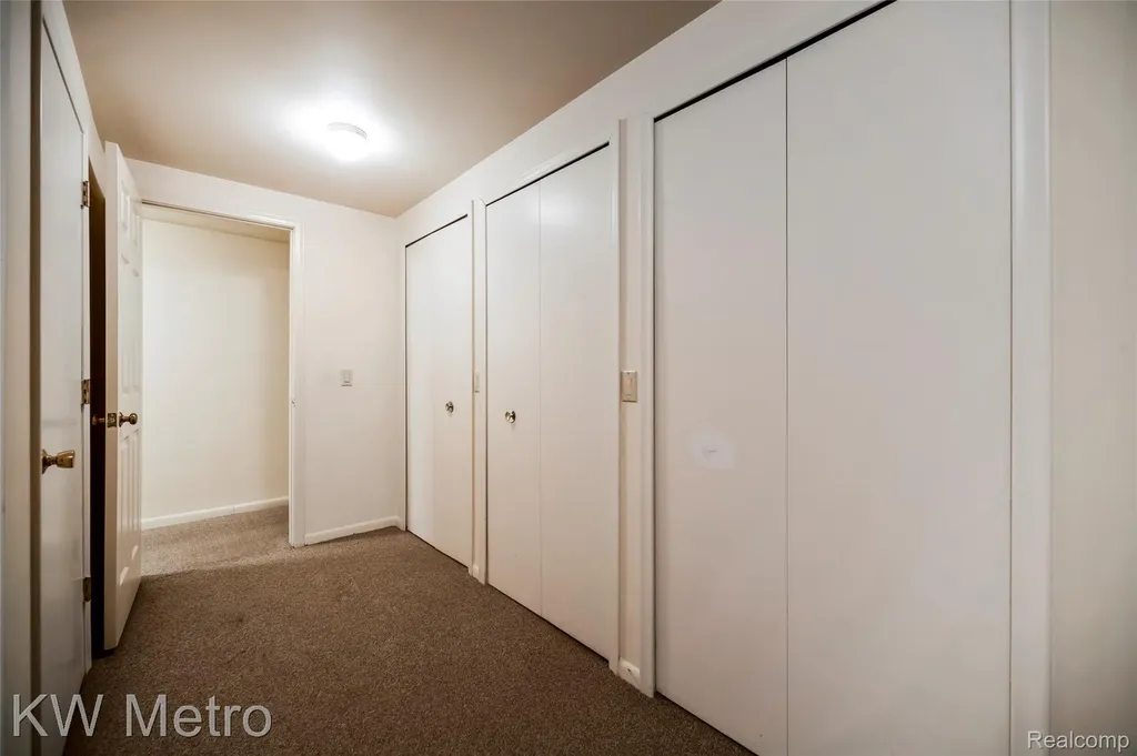 3086 Bloomfield Park Drive West Bloomfield Charter Township MI 48323
