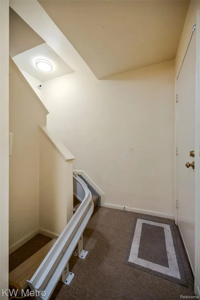 3086 Bloomfield Park Drive West Bloomfield Charter Township MI 48323