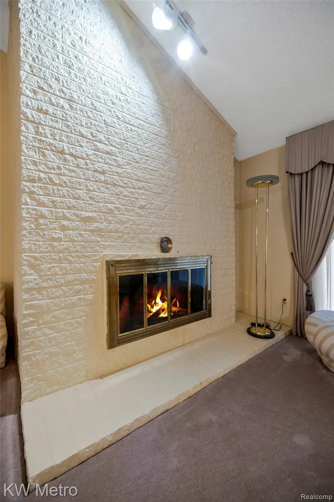 3086 Bloomfield Park Drive West Bloomfield Charter Township MI 48323