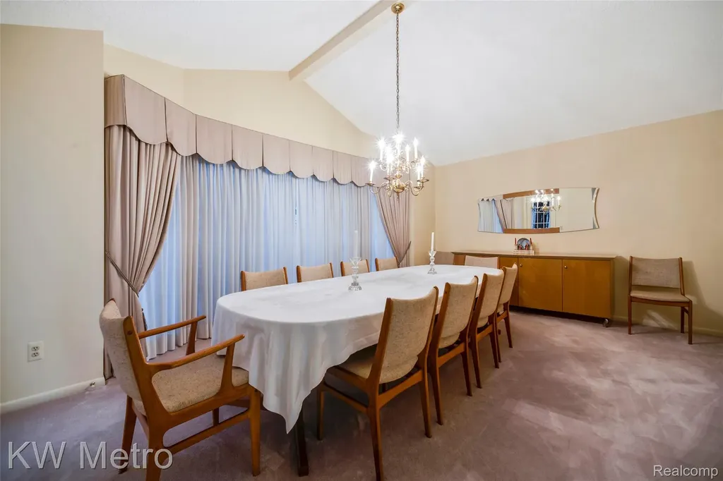 3086 Bloomfield Park Drive West Bloomfield Charter Township MI 48323