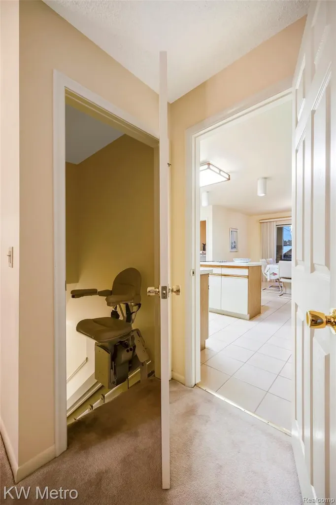 3086 Bloomfield Park Drive West Bloomfield Charter Township MI 48323