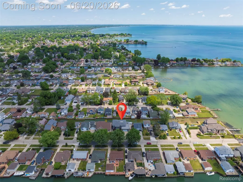22491 E 10 Mile Road St. Clair Shores City MI 48080