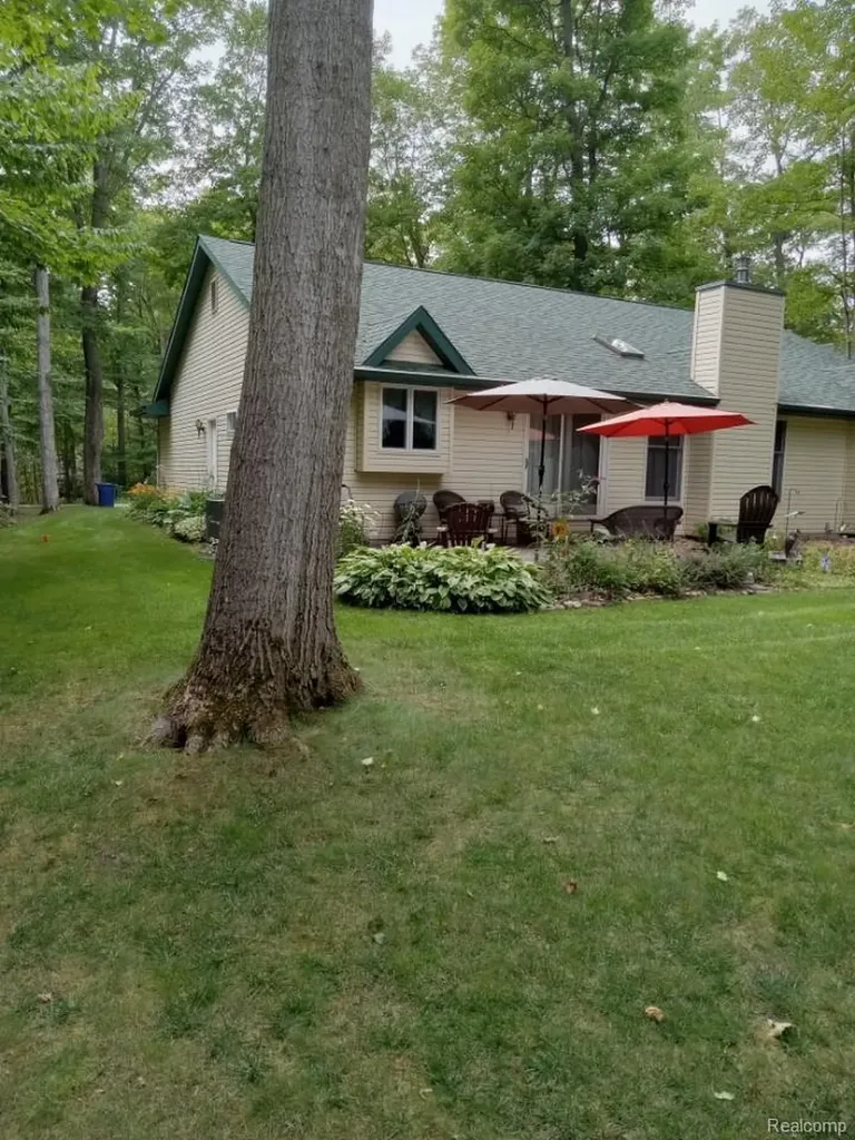 4405 S Hemlock Road Centerville Township MI 49621