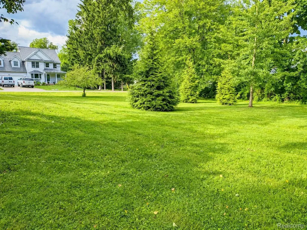 0 Woodcrest Road Rochester Hills City MI 48309