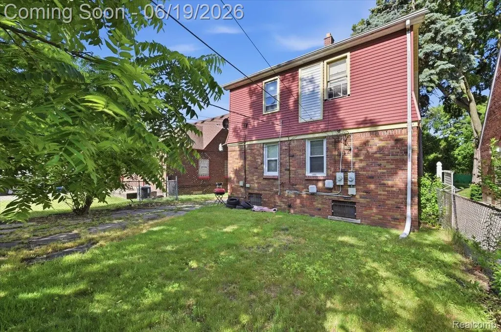 13572 Saint Marys Street Detroit City MI 48227