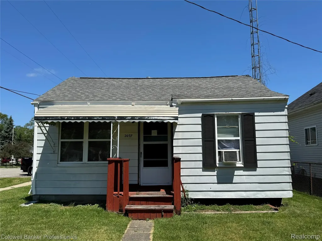2097 E Mclean Avenue Burton City MI 48529