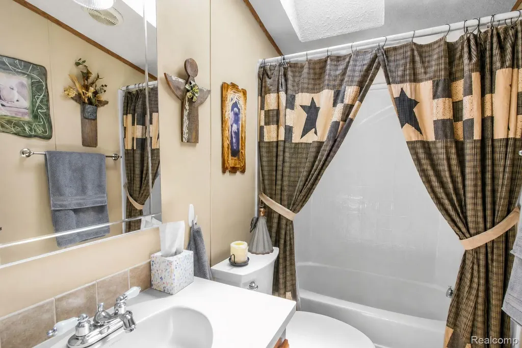 29311 Hidden River Drive Gibraltar City MI 48173