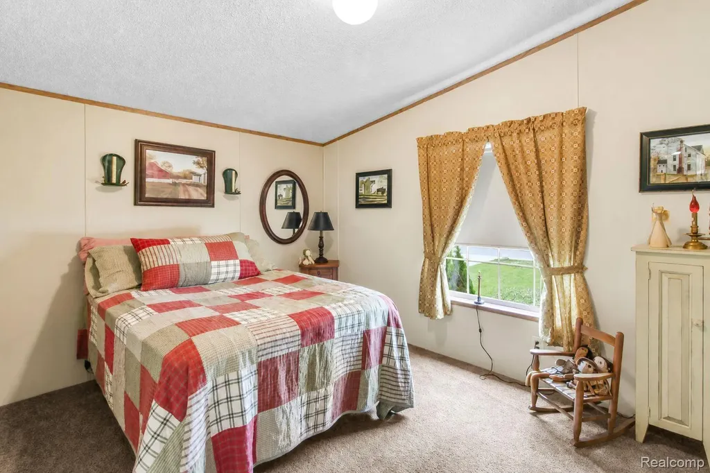 29311 Hidden River Drive Gibraltar City MI 48173