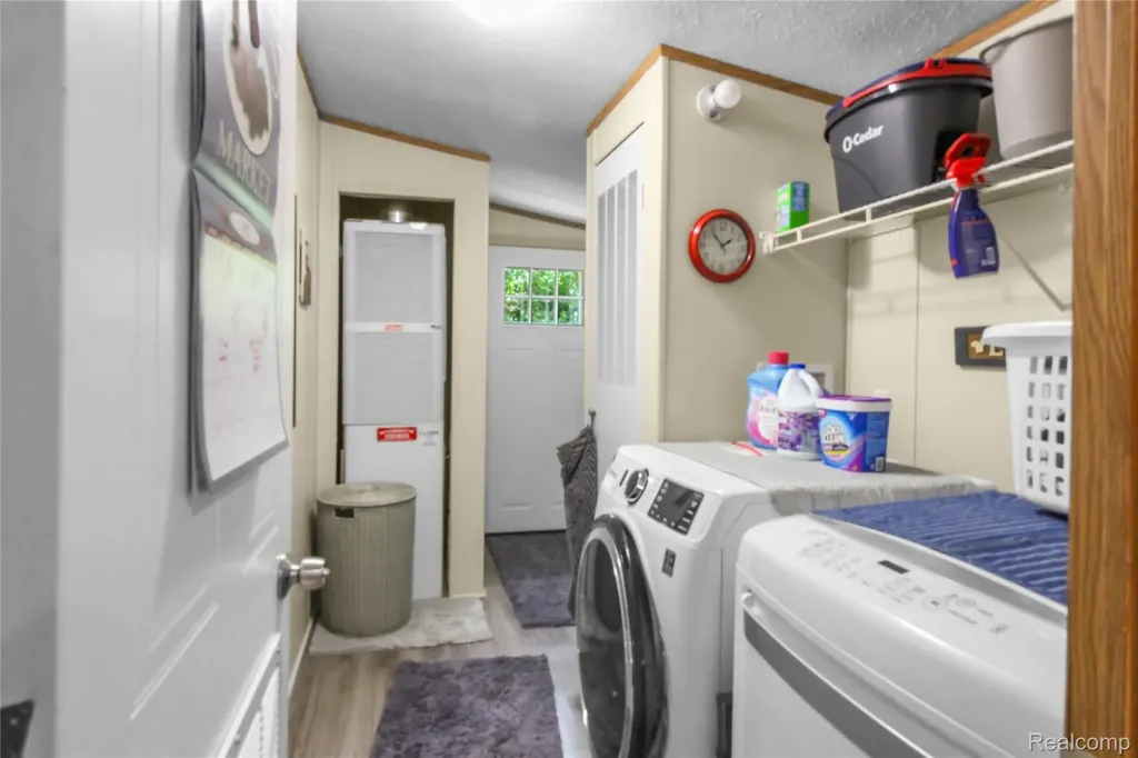 29311 Hidden River Drive Gibraltar City MI 48173