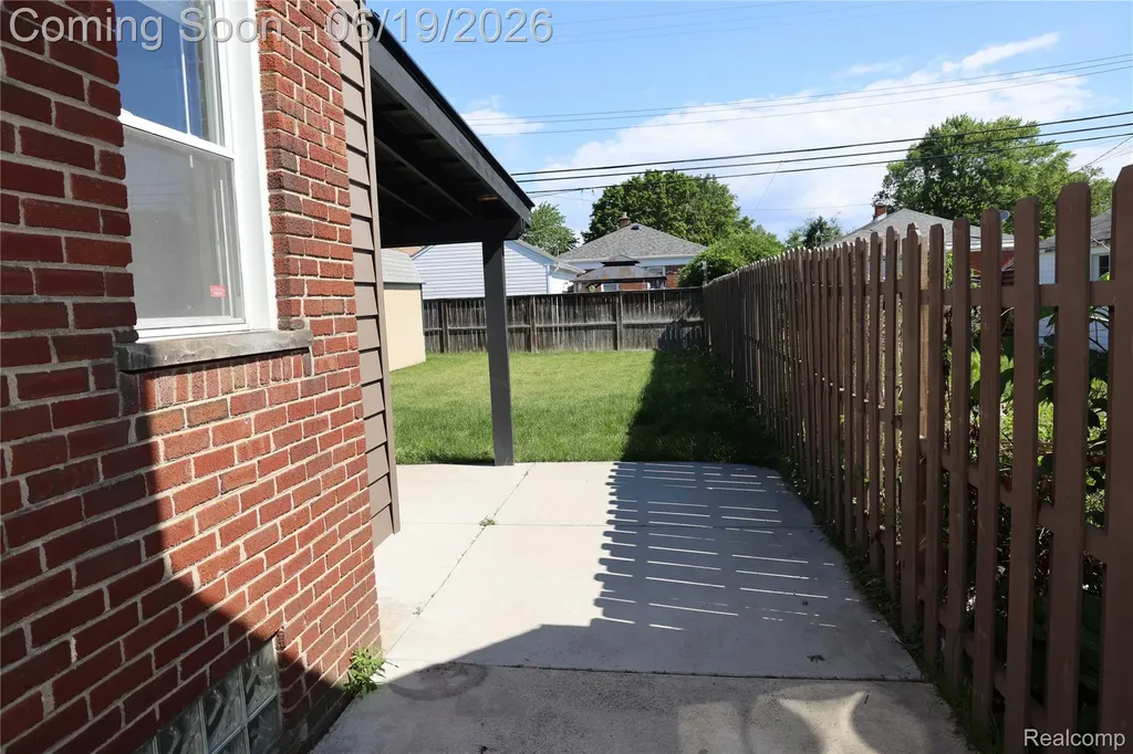 17396 Brody Avenue Allen Park City MI 48101
