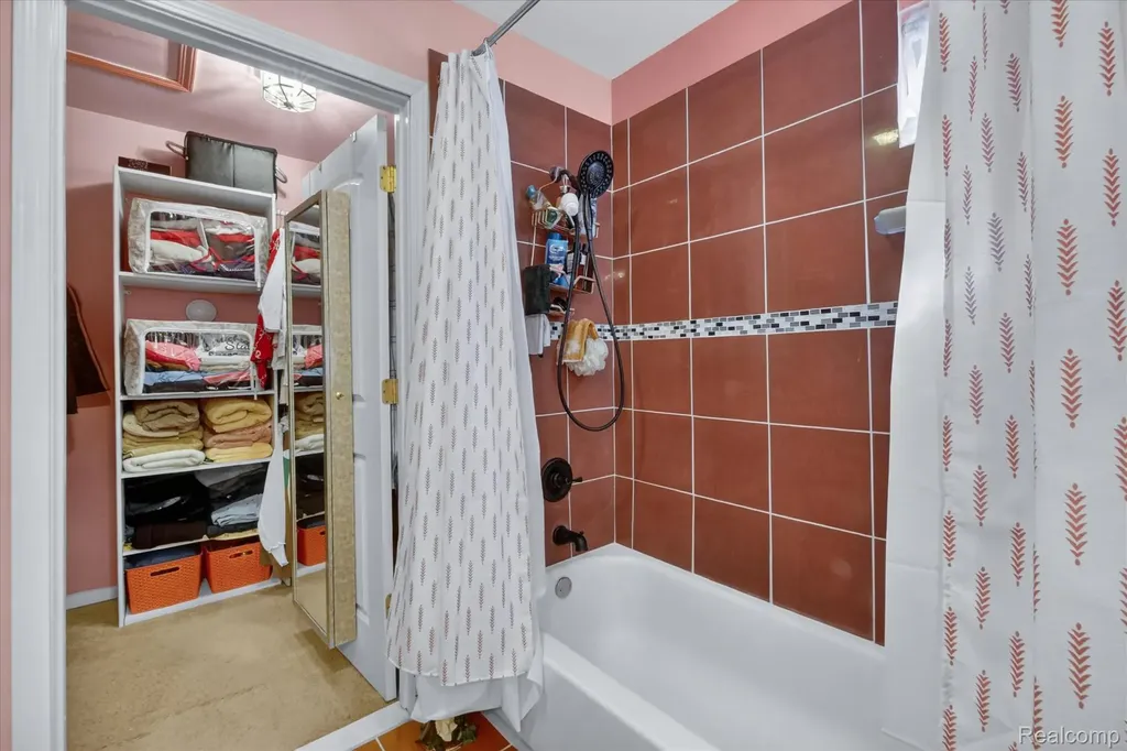 15934 Athens Avenue Clinton Charter Township MI 48035