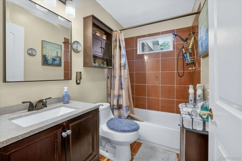 15934 Athens Avenue Clinton Charter Township MI 48035