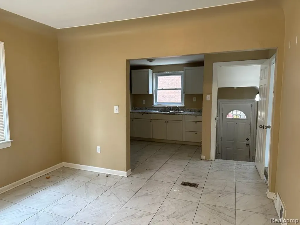 2477 Waverly Street Detroit City MI 48238