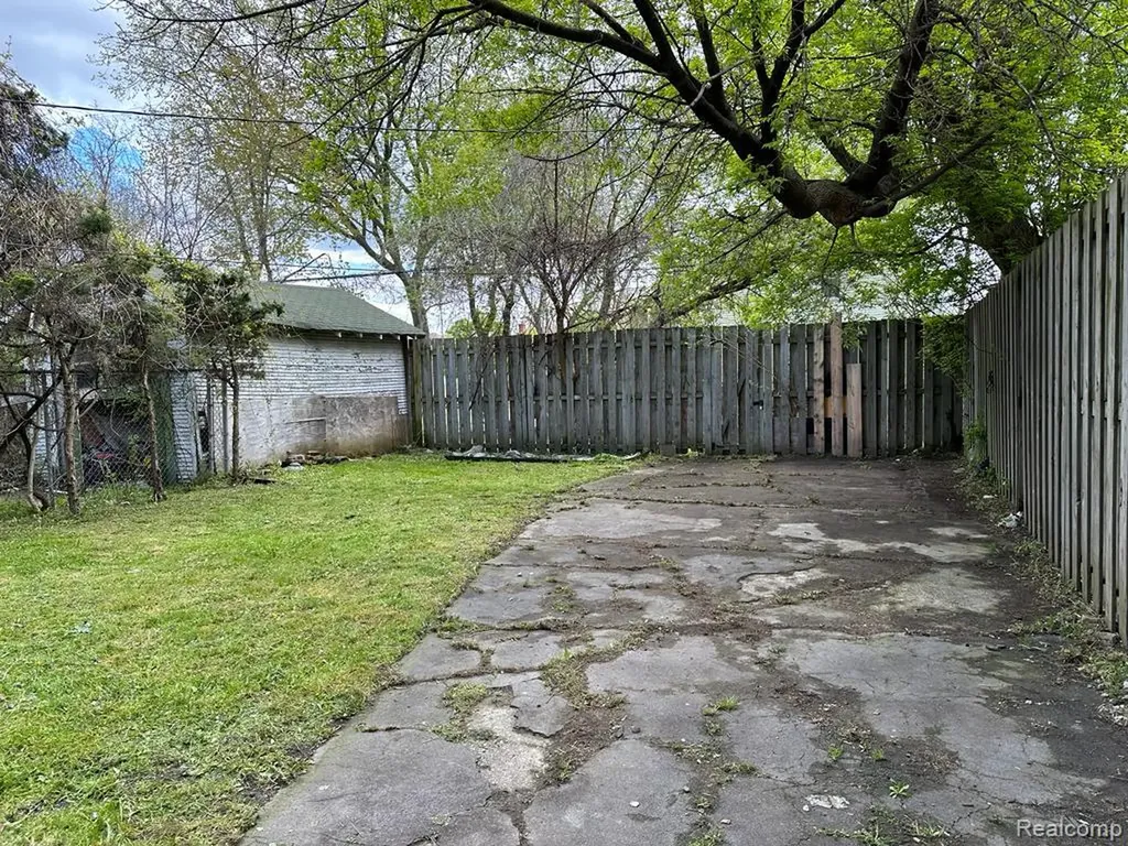 2477 Waverly Street Detroit City MI 48238