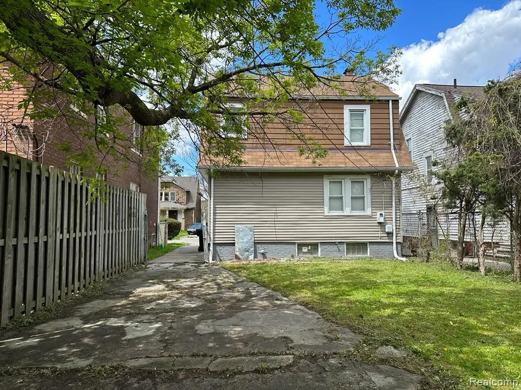 2477 Waverly Street Detroit City MI 48238