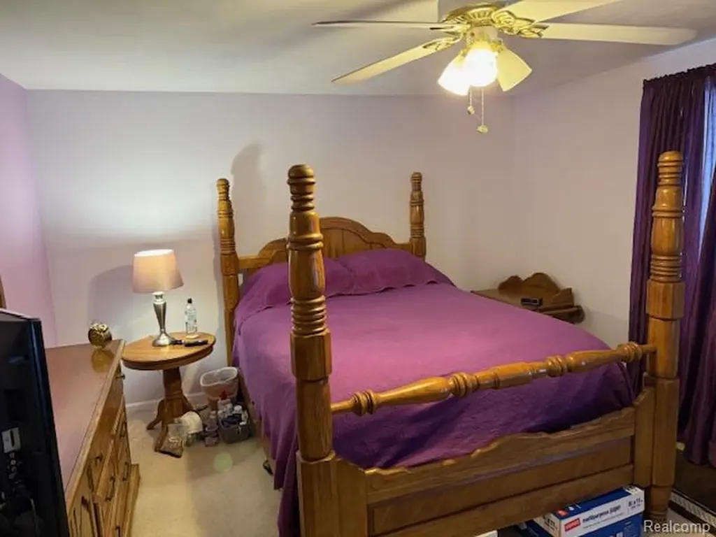 6351 Beechfield Drive Lansing City MI 48911