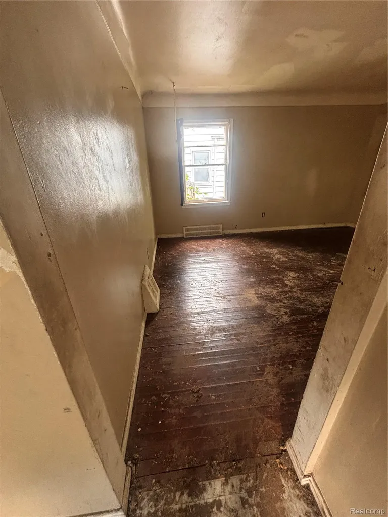 7785 Clayburn Street Detroit City MI 48228