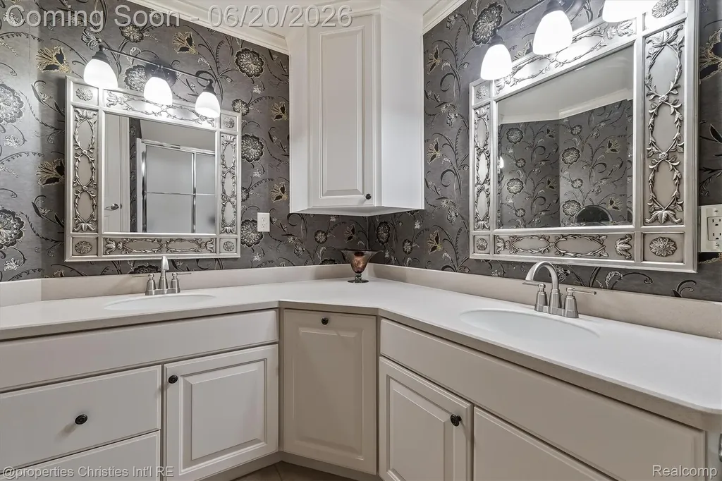 595 Ridge Point Drive Dundee Village MI 48131