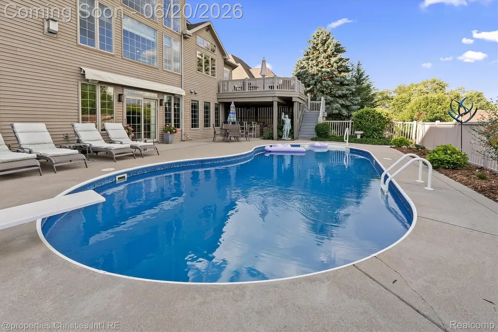 595 Ridge Point Drive Dundee Village MI 48131