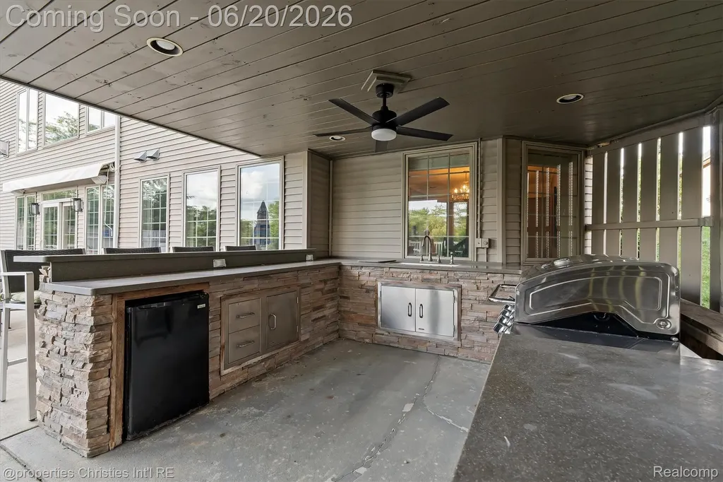 595 Ridge Point Drive Dundee Village MI 48131