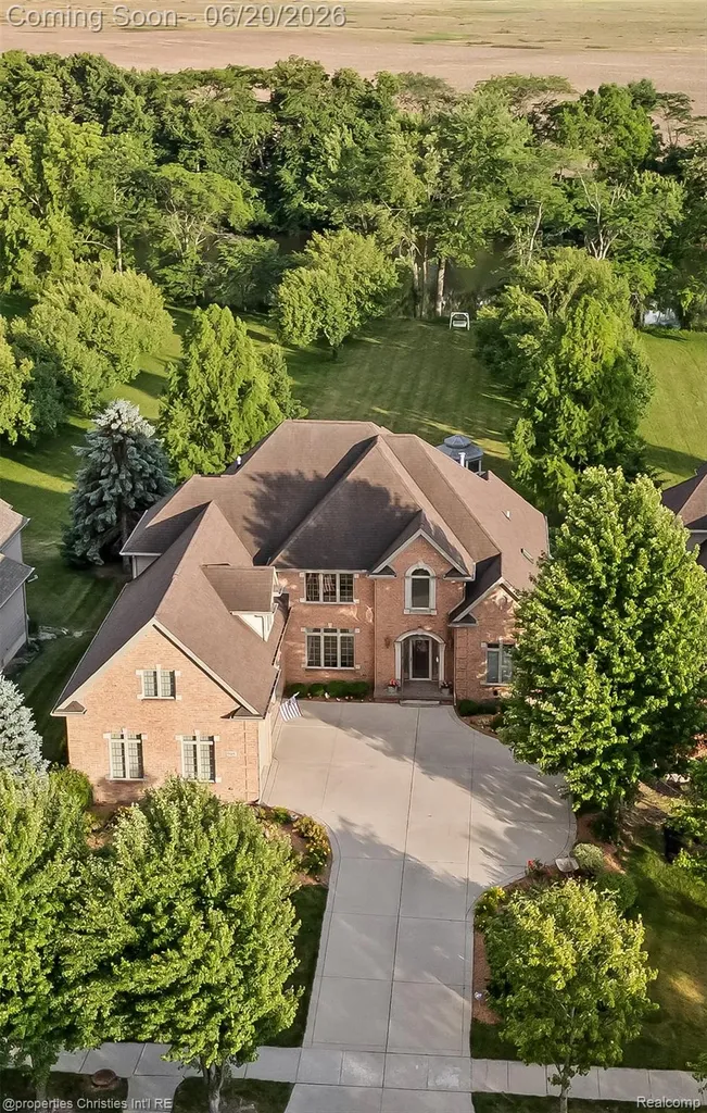 595 Ridge Point Drive Dundee Village MI 48131