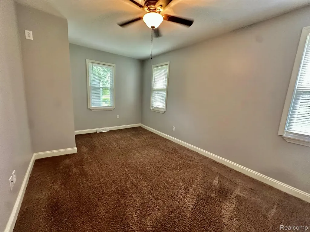 3404 Rockhaven Avenue Rochester Hills City MI 48309