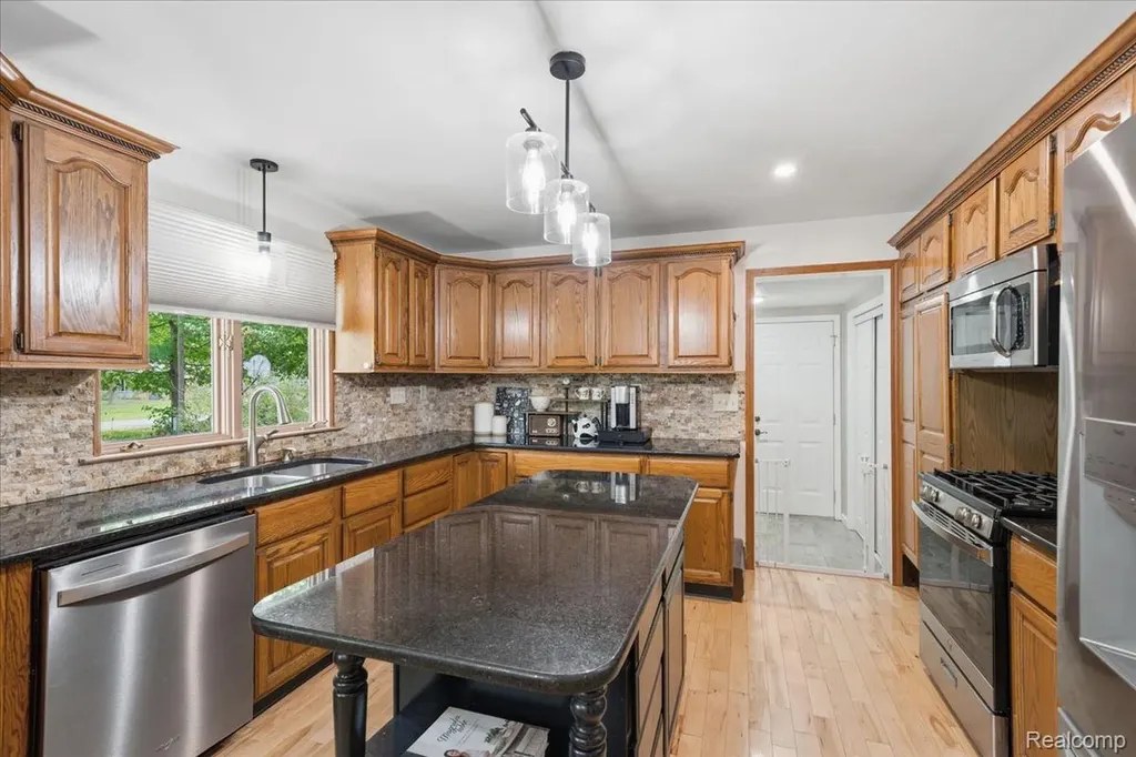 10210 Lavern Court Vienna Charter Township MI 48420